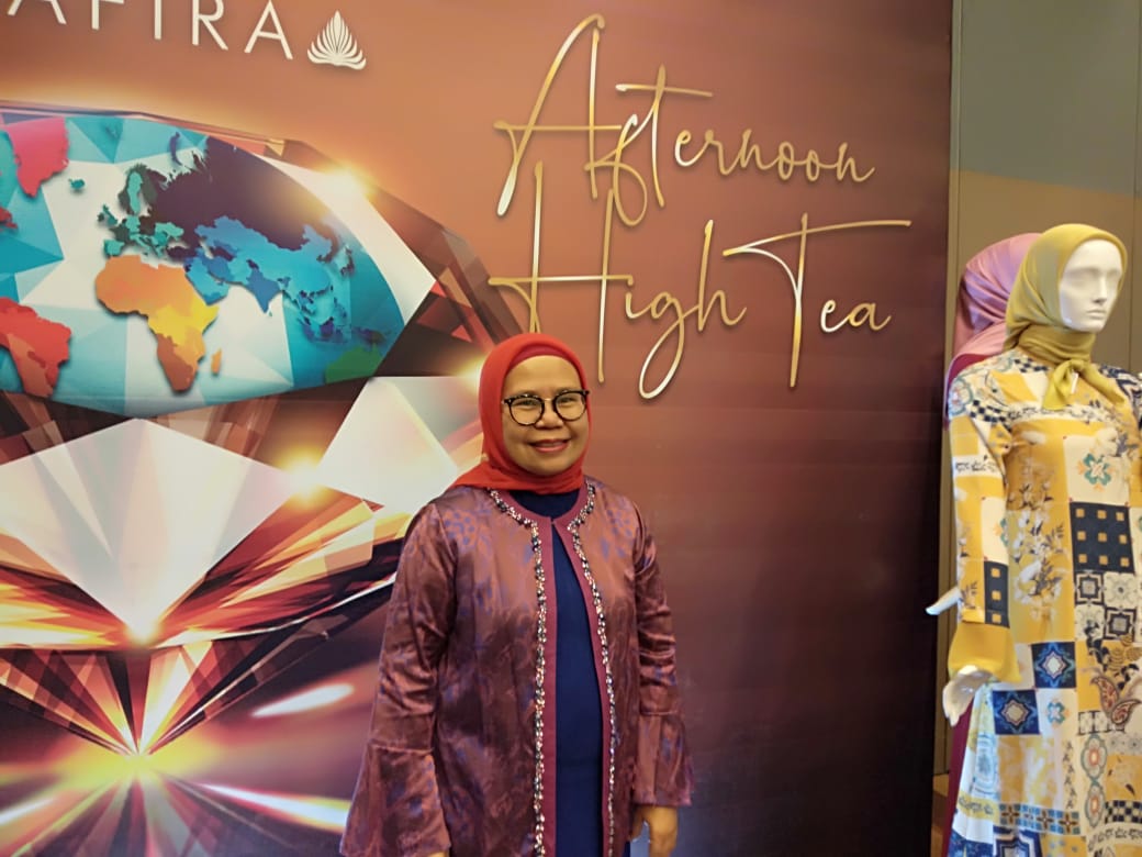 Berawal Keprihatinan, Feni Hadirkan Shafira Brand Busana Muslim Pionir di Indonesia